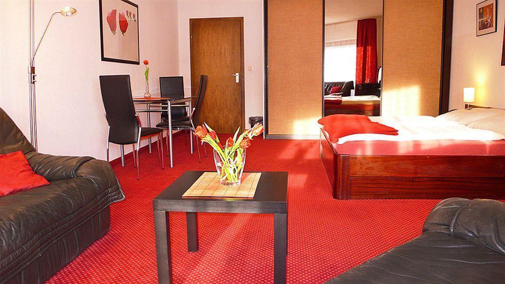 Hotel Marktterrassen Хеннеф Экстерьер фото